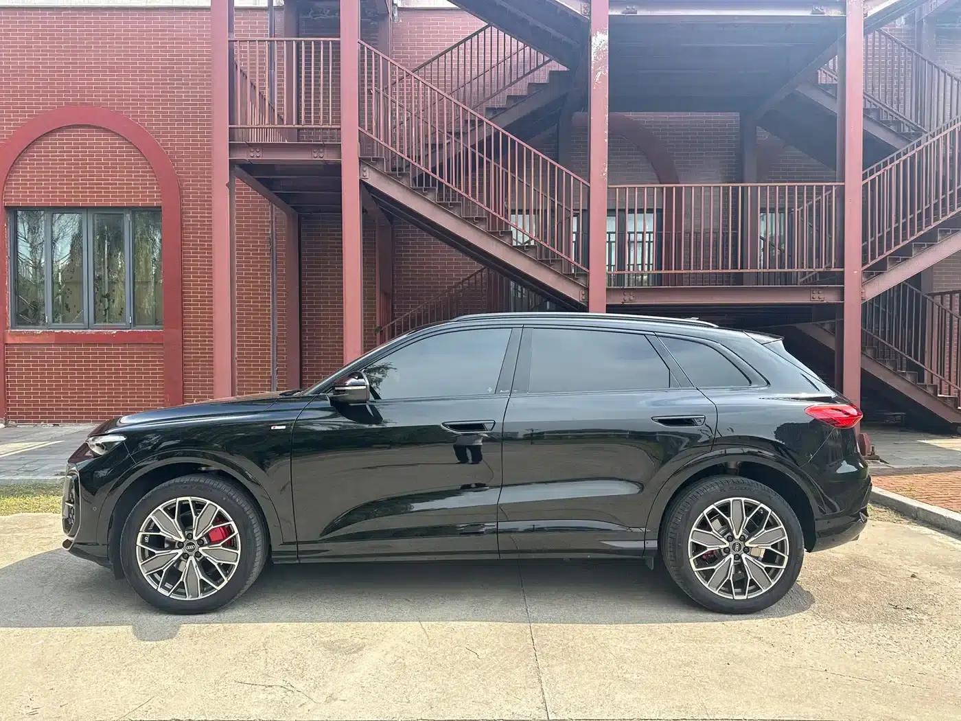Audi Q5L 2026 2.0T Exclusive Edition for Million Users — миниатюра 7