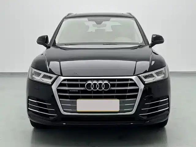 Audi Q5L 2018 40 TFSI Luxury Fashion Edition (National V Emission Standard) — миниатюра 1