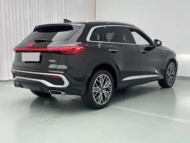 Audi Q5L 2026 2.0T Exclusive Edition for Million Users — миниатюра 4