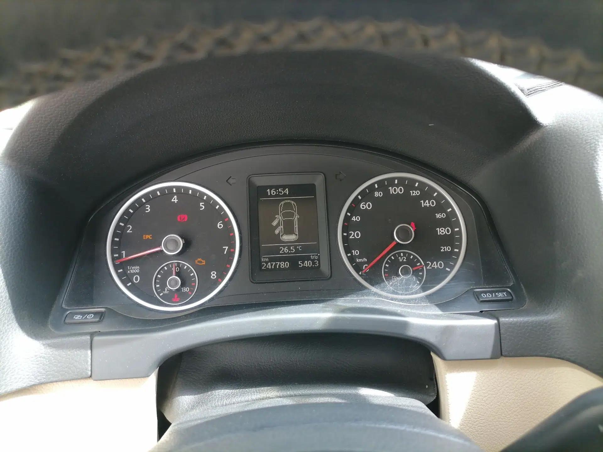 Volkswagen Tiguan 2013 1.8TSI Manual Two-Wheel Drive Trend Edition — миниатюра 11