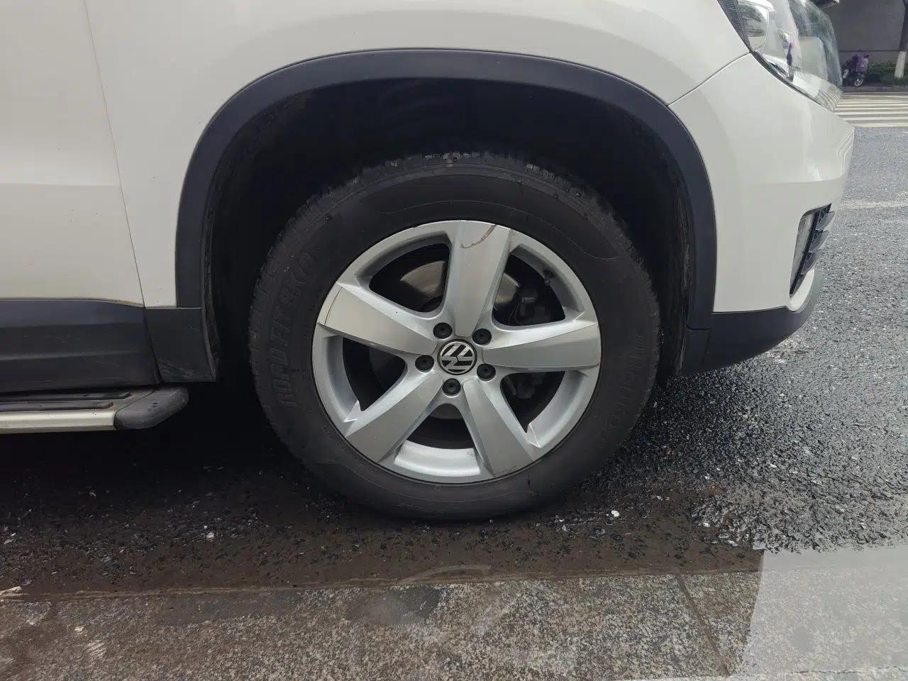 Volkswagen Tiguan 2013 1.8 TSI Automatic Two-Wheel Drive Comfort Edition — миниатюра 8