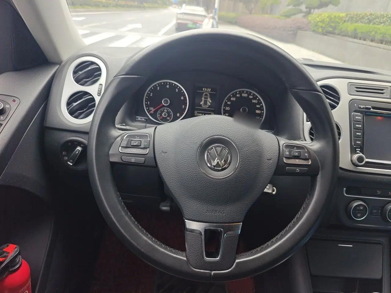 Volkswagen Tiguan 2013 1.8 TSI Automatic Two-Wheel Drive Comfort Edition — миниатюра 10