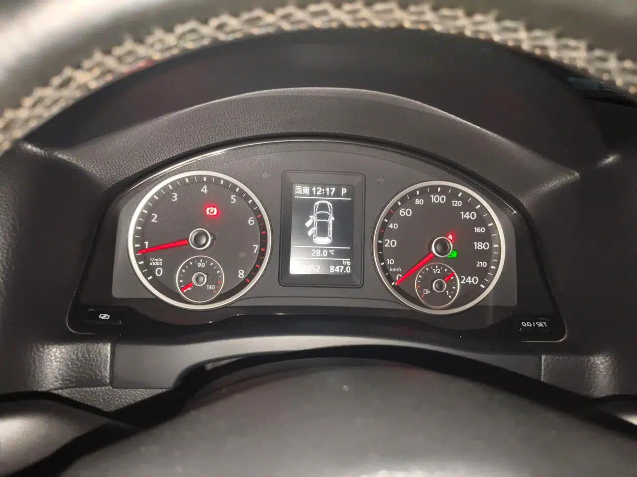 Volkswagen Tiguan 2012 1.8TSI Automatic All-Wheel Drive Elite Edition — миниатюра 11