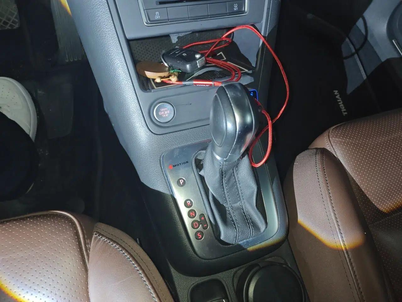 Volkswagen Tiguan 2015 1.8TSI Automatic All-Wheel-Drive Luxury Model — миниатюра 14