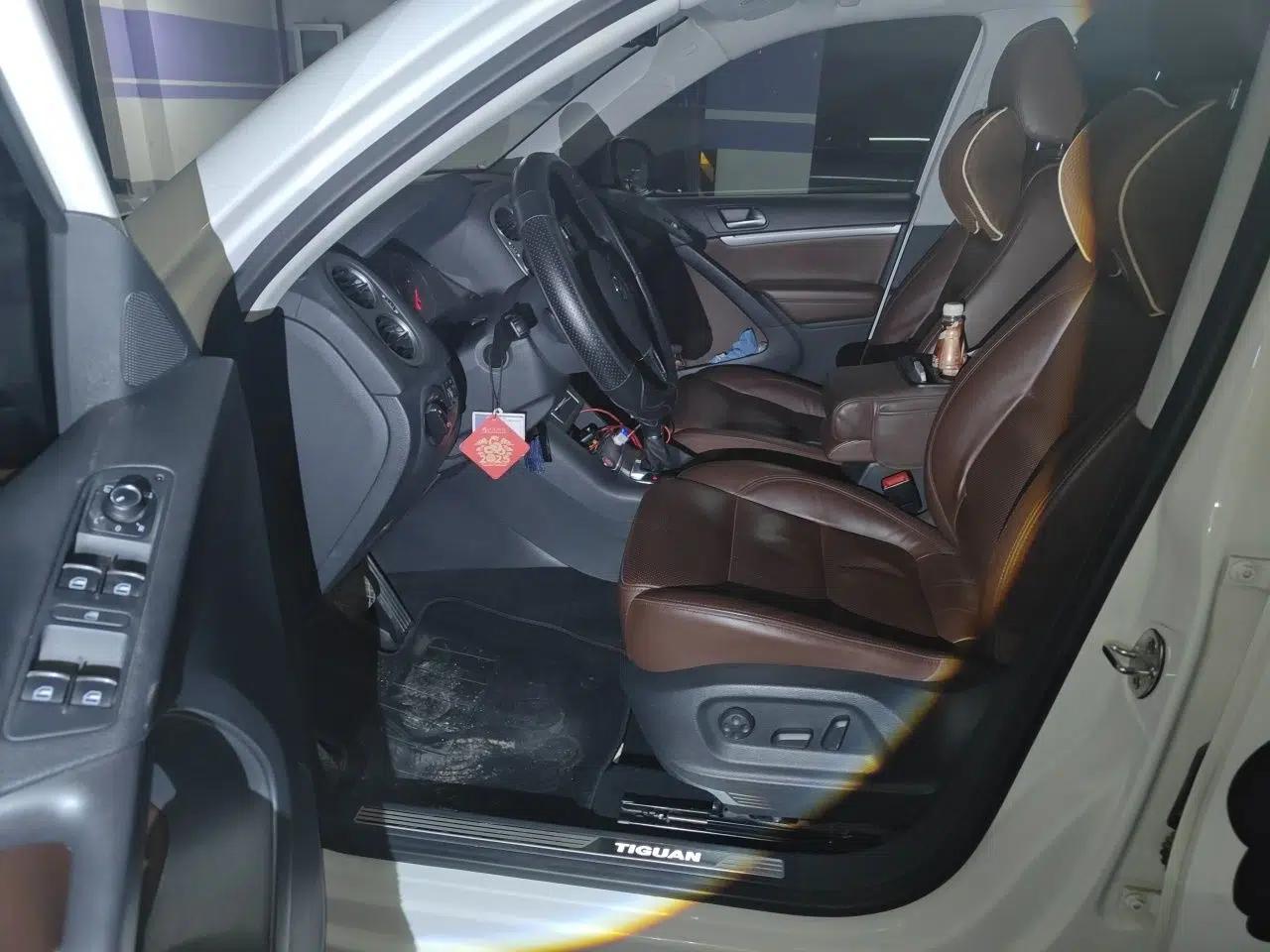 Volkswagen Tiguan 2015 1.8TSI Automatic All-Wheel-Drive Luxury Model — миниатюра 16