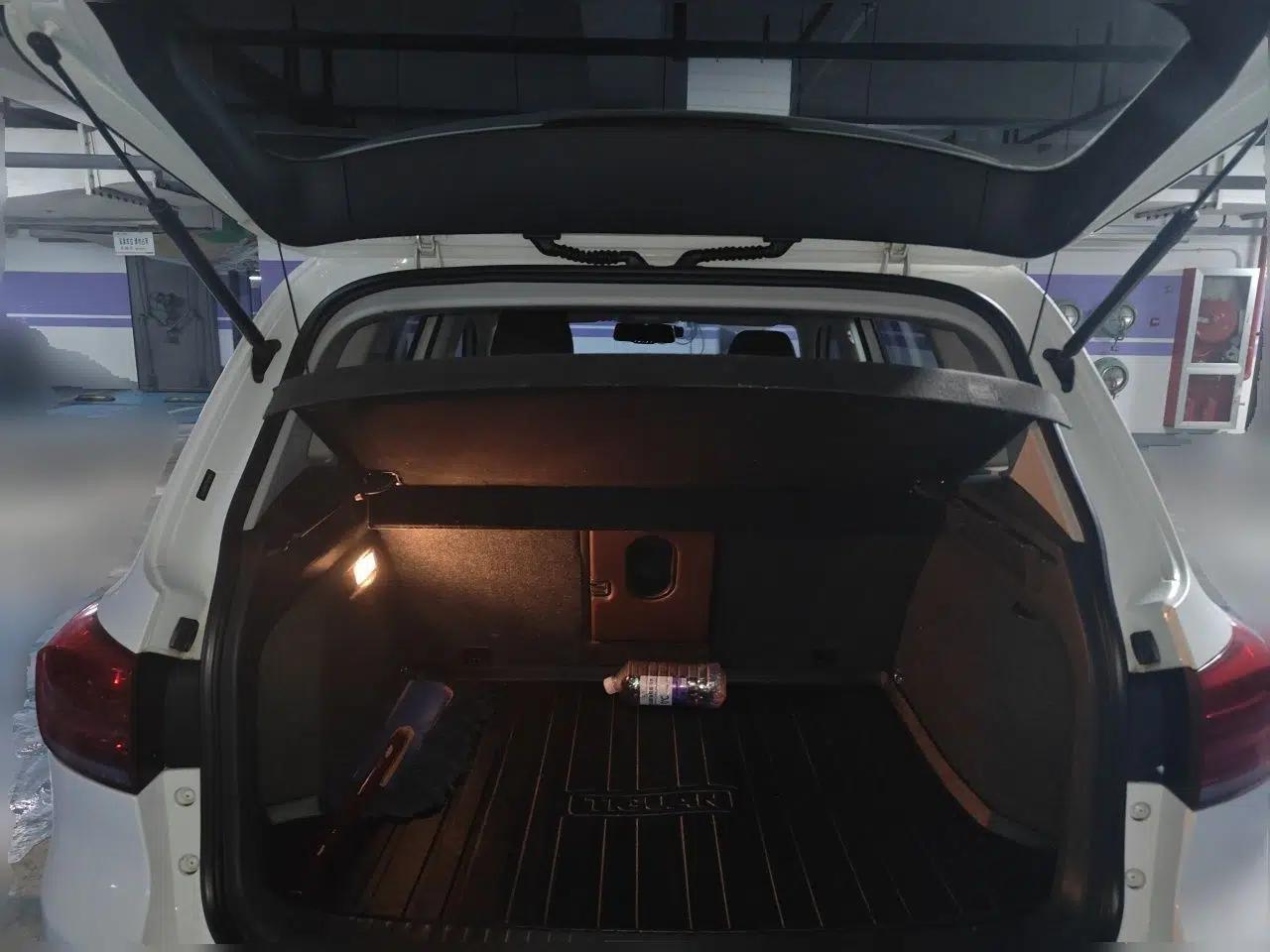 Volkswagen Tiguan 2015 1.8TSI Automatic All-Wheel-Drive Luxury Model — миниатюра 19