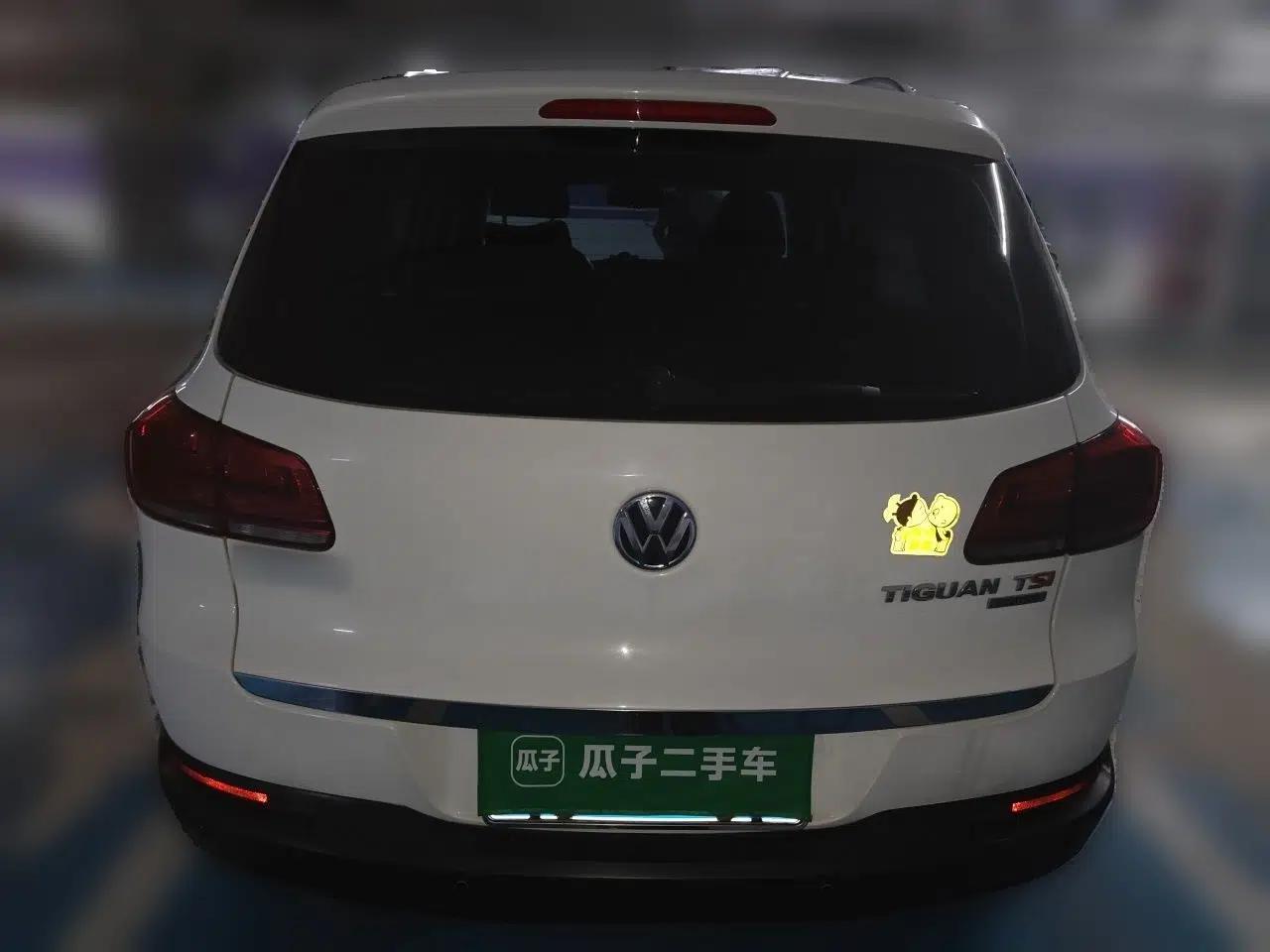Volkswagen Tiguan 2015 1.8TSI Automatic All-Wheel-Drive Luxury Model — миниатюра 5
