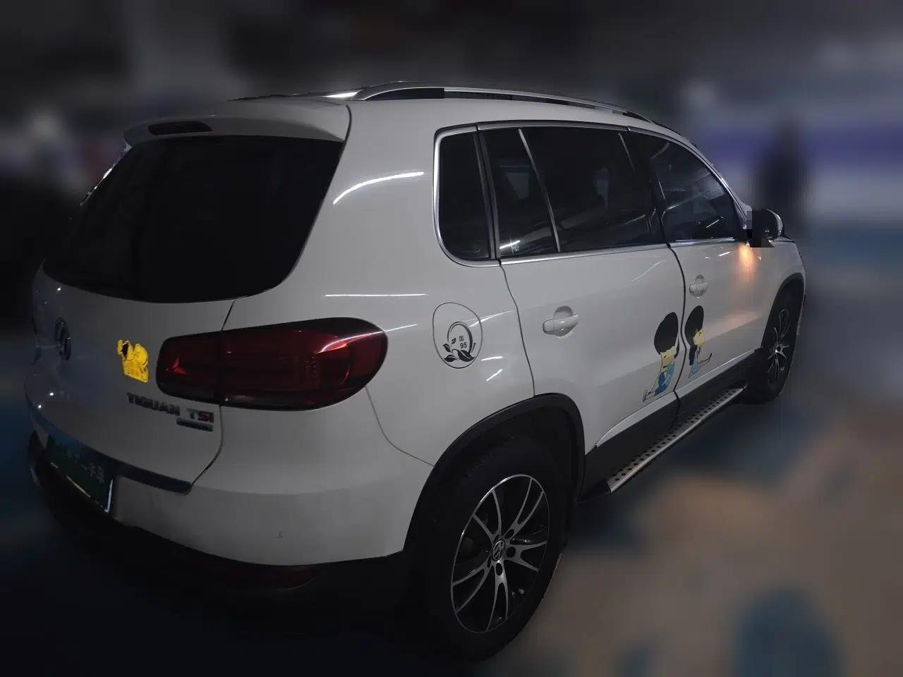 Volkswagen Tiguan 2015 1.8TSI Automatic All-Wheel-Drive Luxury Model — миниатюра 6