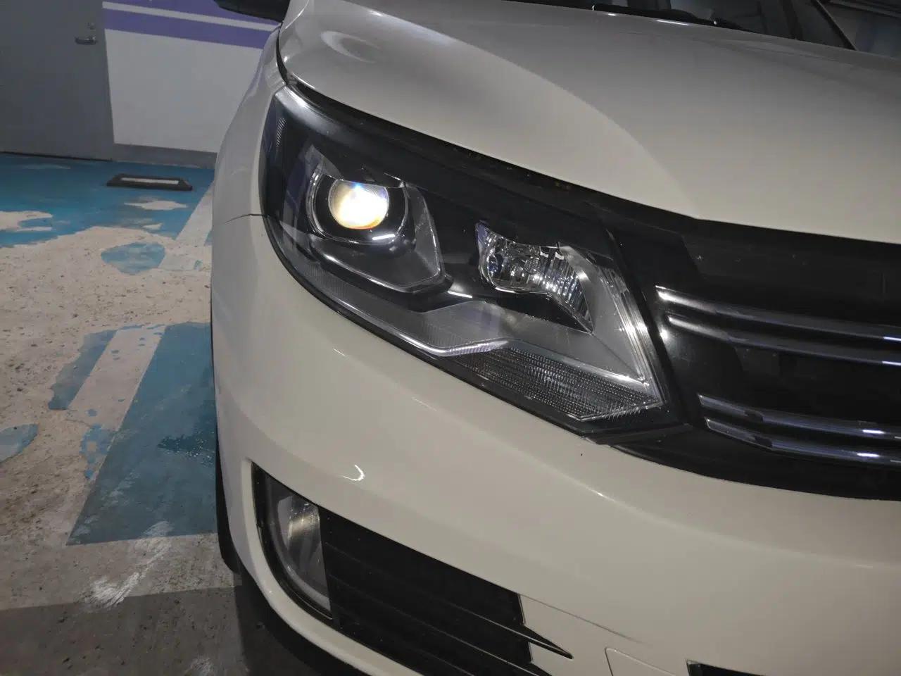 Volkswagen Tiguan 2015 1.8TSI Automatic All-Wheel-Drive Luxury Model — миниатюра 7