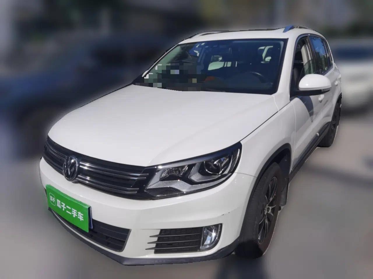 Volkswagen Tiguan 2015 1.8TSI Automatic Two-Wheel Drive Luxury Model — миниатюра 1