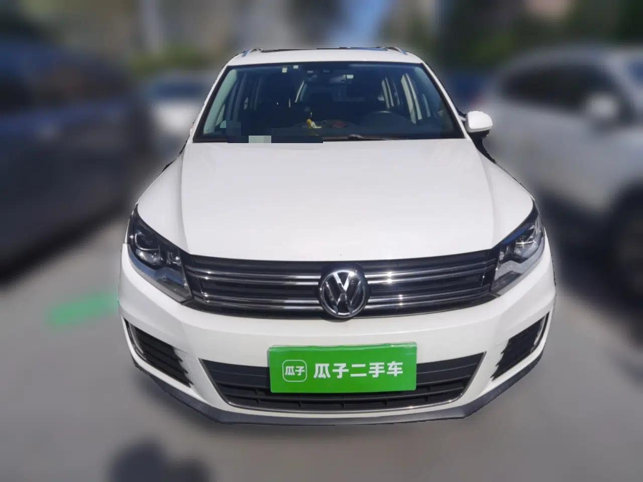Volkswagen Tiguan 2015 1.8TSI Automatic Two-Wheel Drive Luxury Model — миниатюра 2