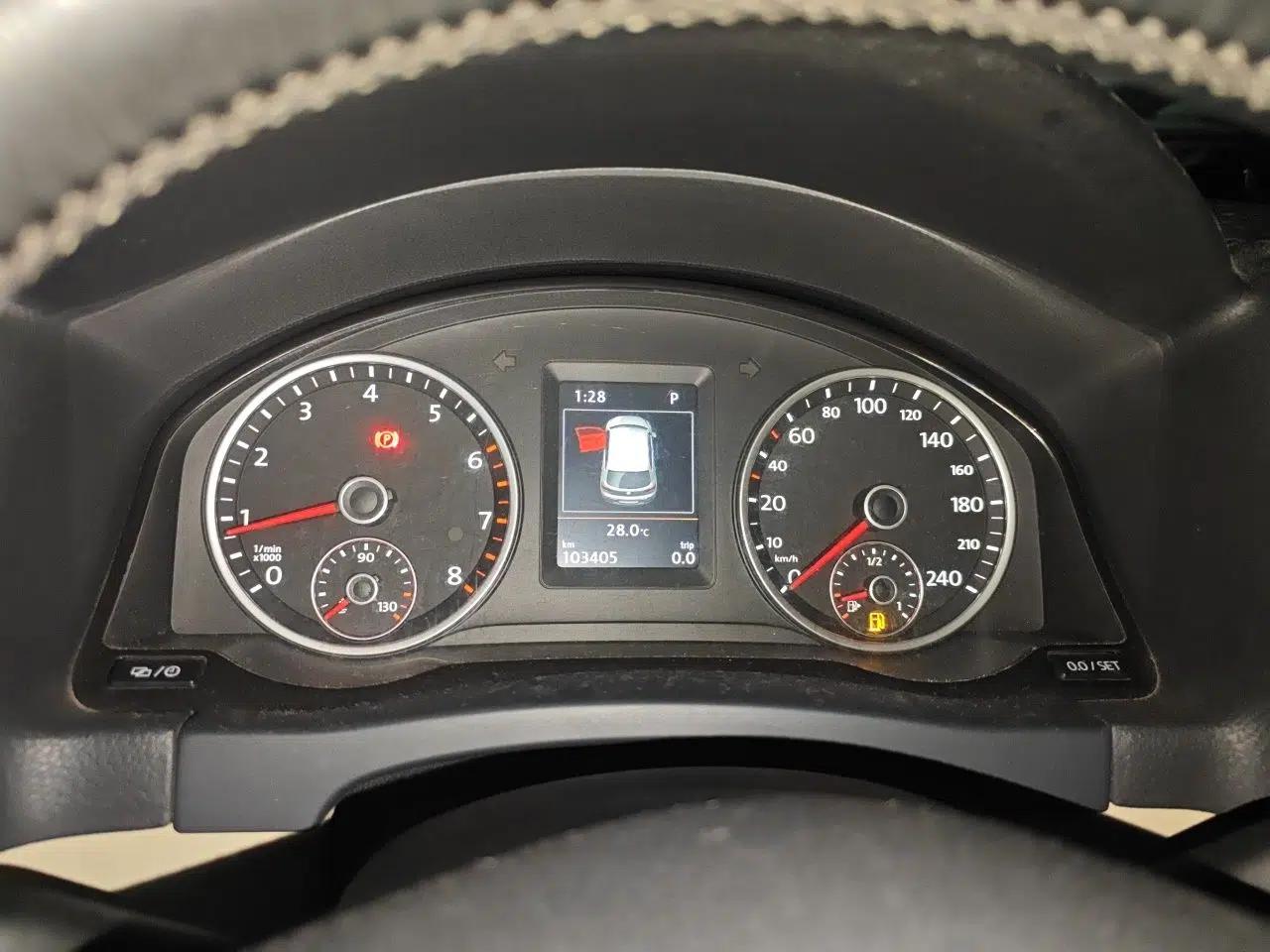 Volkswagen Tiguan 2015 1.8TSI Automatic All-Wheel-Drive Luxury Model — миниатюра 11