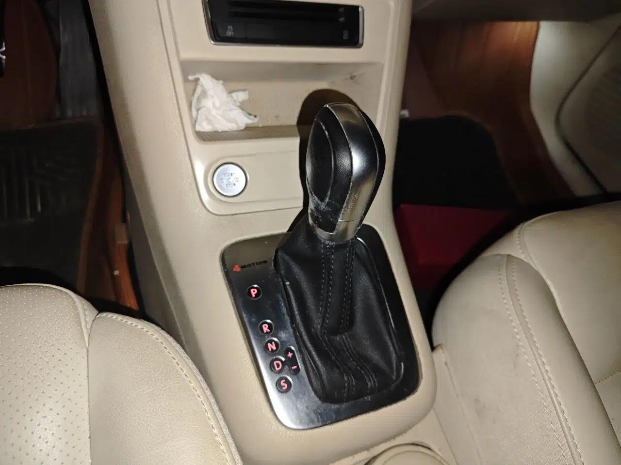Volkswagen Tiguan 2015 1.8TSI Automatic All-Wheel-Drive Luxury Model — миниатюра 14
