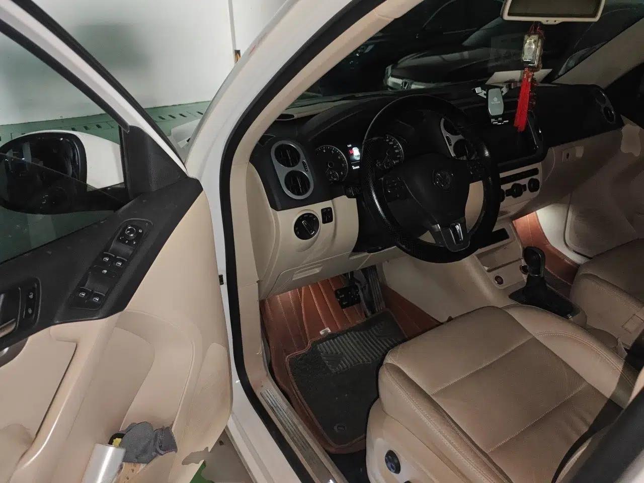 Volkswagen Tiguan 2015 1.8TSI Automatic All-Wheel-Drive Luxury Model — миниатюра 16
