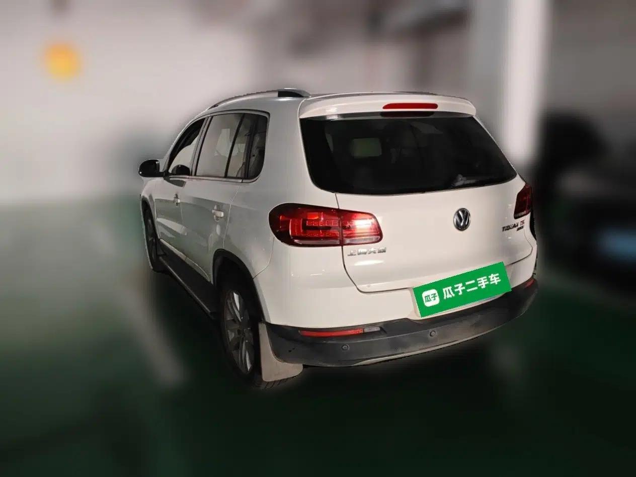 Volkswagen Tiguan 2015 1.8TSI Automatic All-Wheel-Drive Luxury Model — миниатюра 4