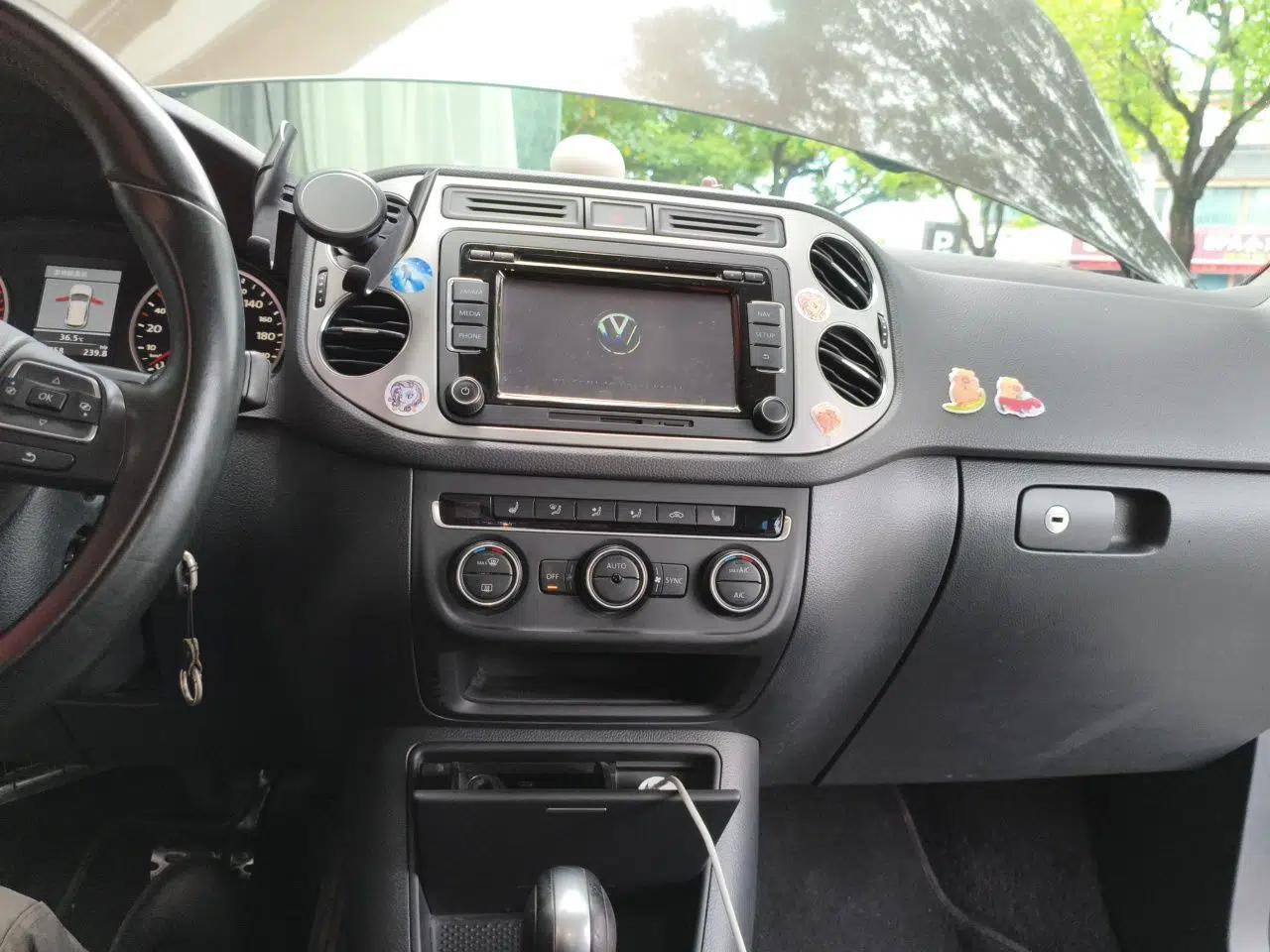 Volkswagen Tiguan 2013 1.8TSI Automatic Two-Wheel Drive Luxury Model — миниатюра 13