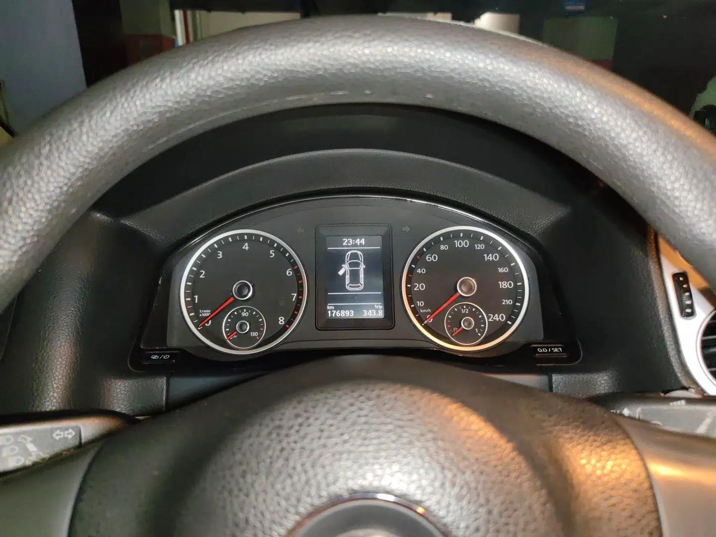 Volkswagen Tiguan 2013 1.8TSI Automatic Two-Wheel Drive Trend Edition — миниатюра 11