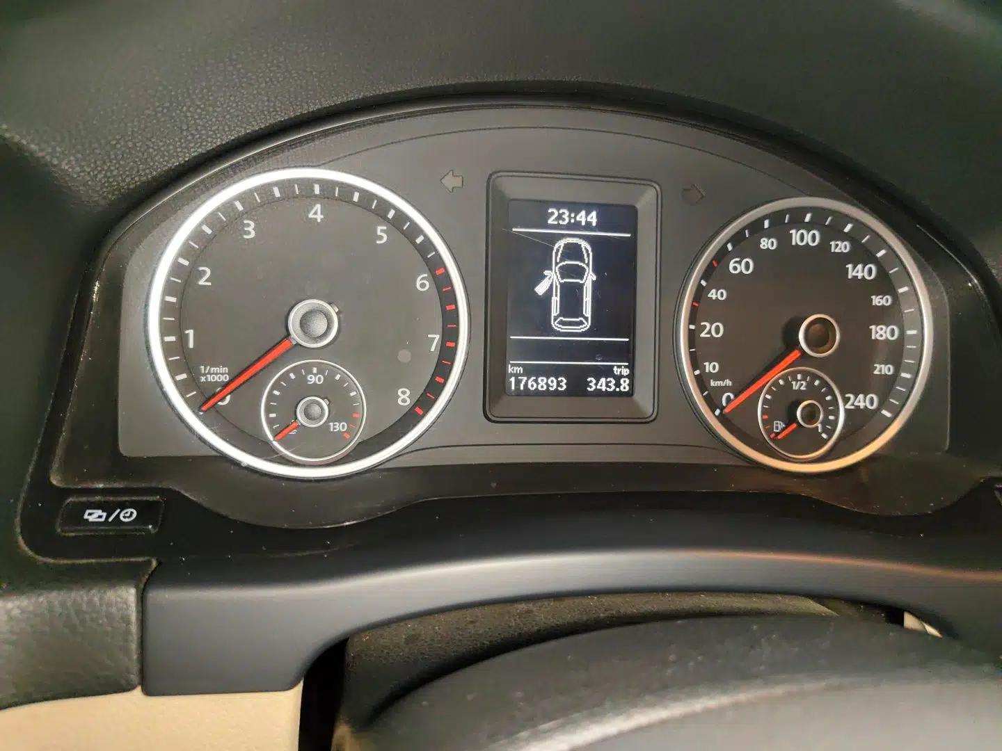 Volkswagen Tiguan 2013 1.8TSI Automatic Two-Wheel Drive Trend Edition — миниатюра 12