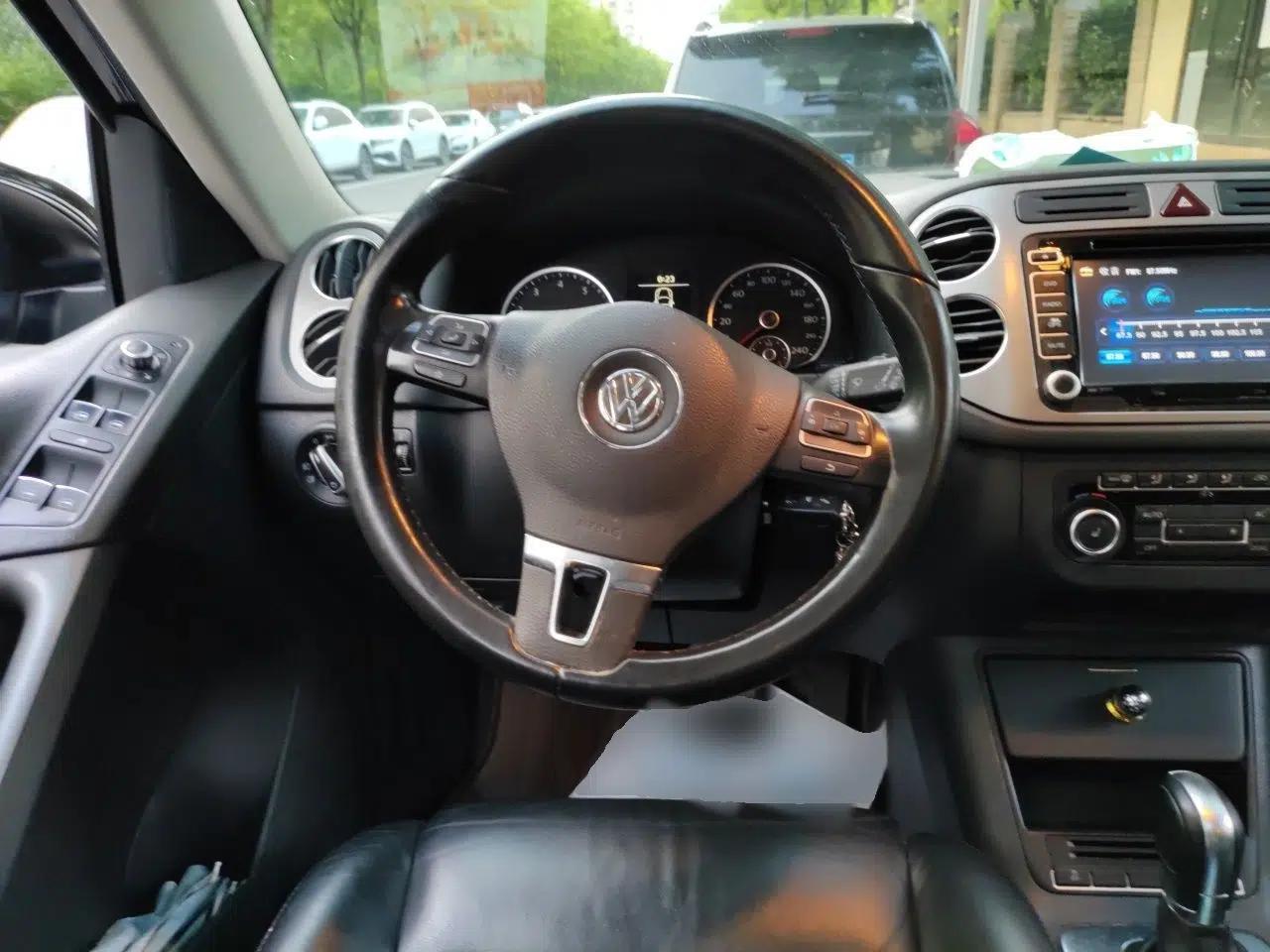 Volkswagen Tiguan 2012 1.8TSI Automatic All-Wheel Drive Elite Edition — миниатюра 10