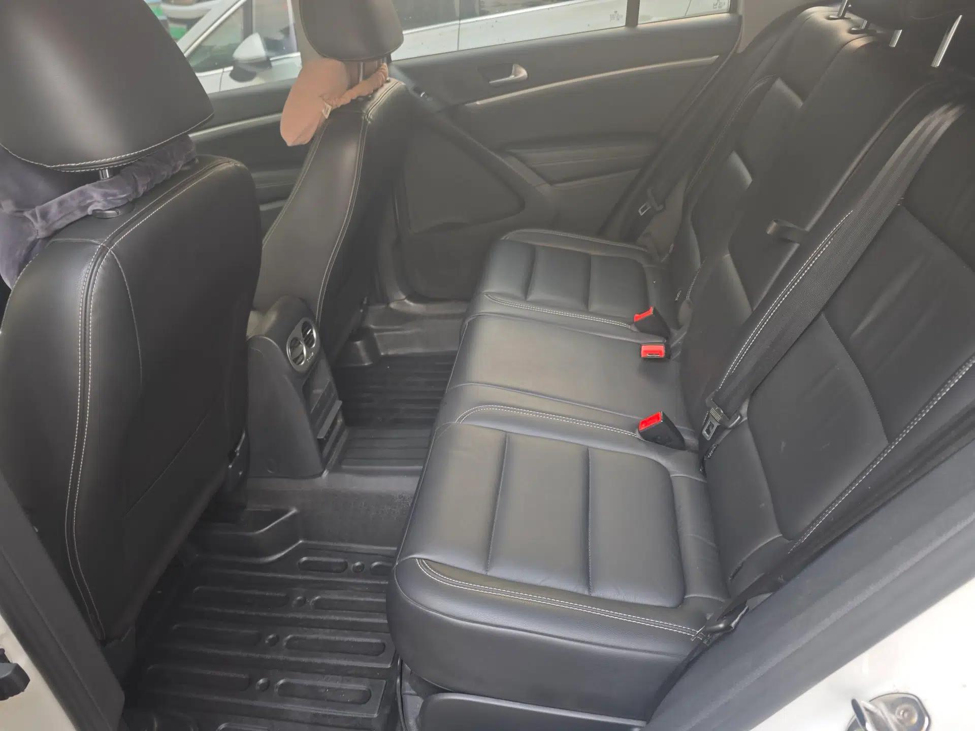 Volkswagen Tiguan 2016 280TSI Automatic Two-Wheel Drive Silk Road Comfort Edition — миниатюра 20