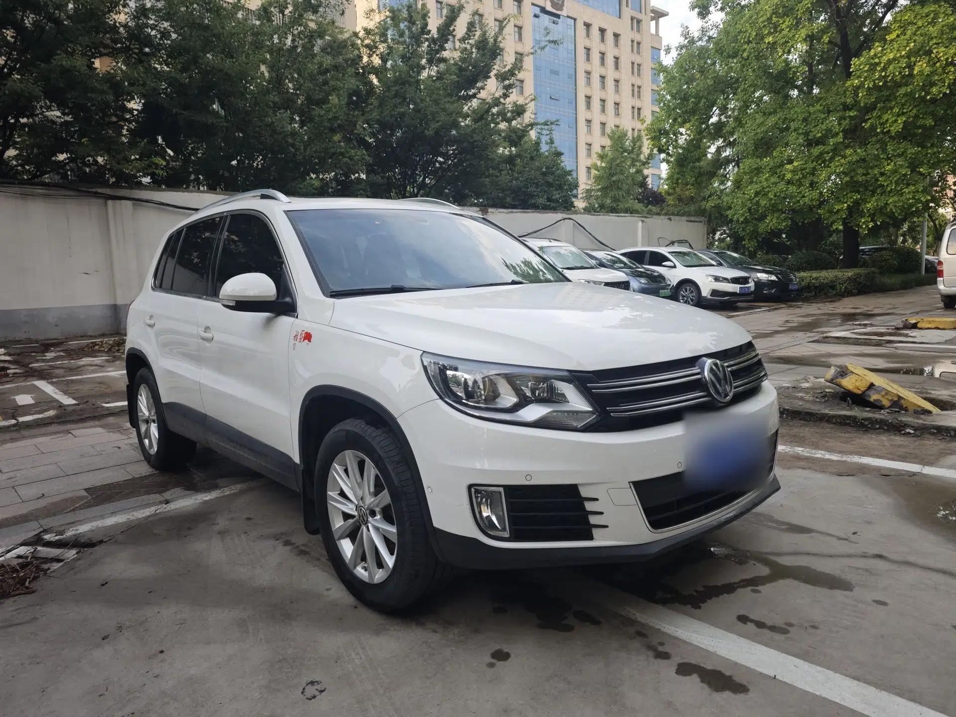 Volkswagen Tiguan 2016 280TSI Automatic Two-Wheel Drive Silk Road Comfort Edition — миниатюра 3