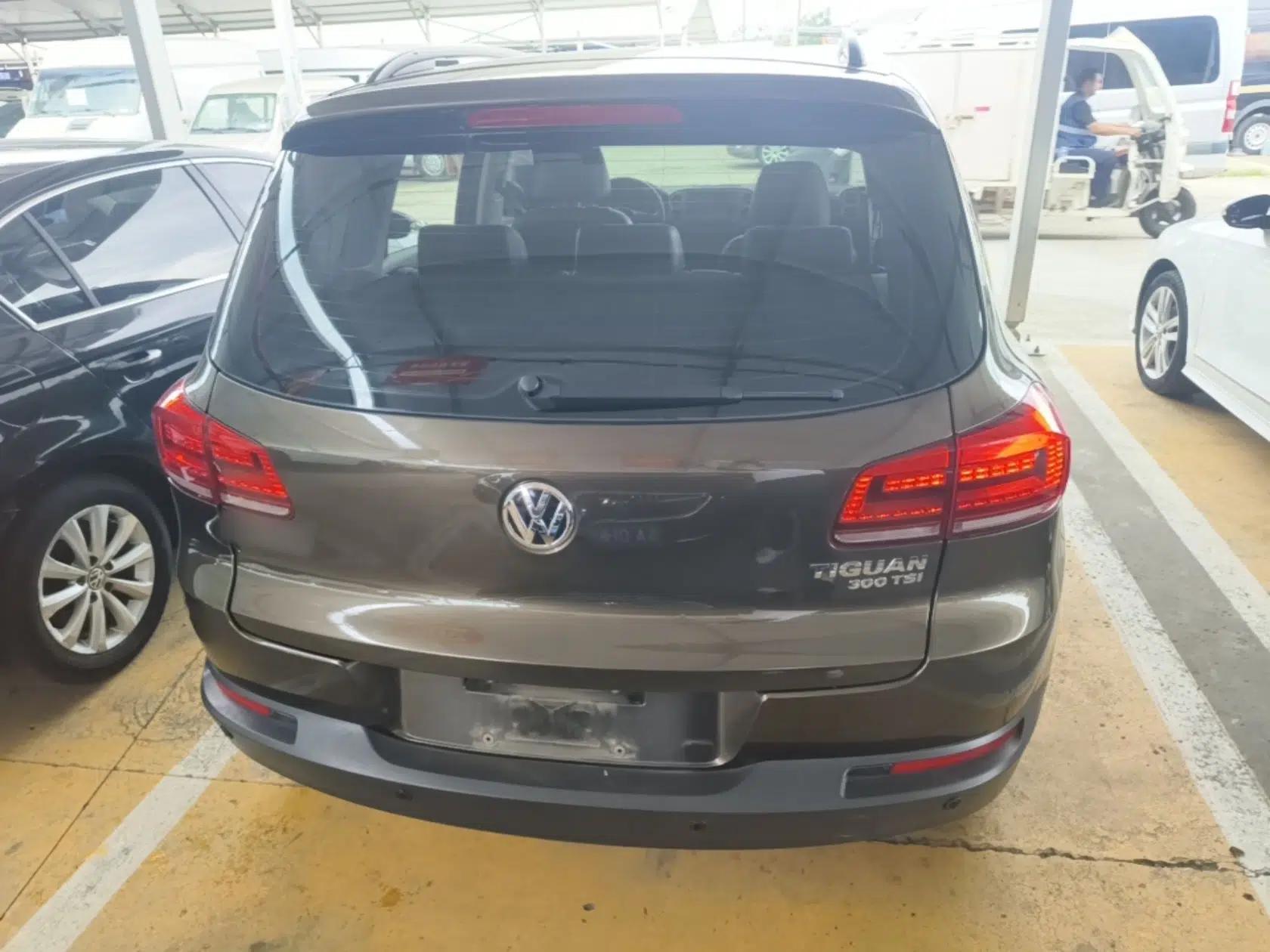 Volkswagen Tiguan 2017 300TSI Automatic Two-Wheel Drive Silk Road Comfort Edition — миниатюра 5
