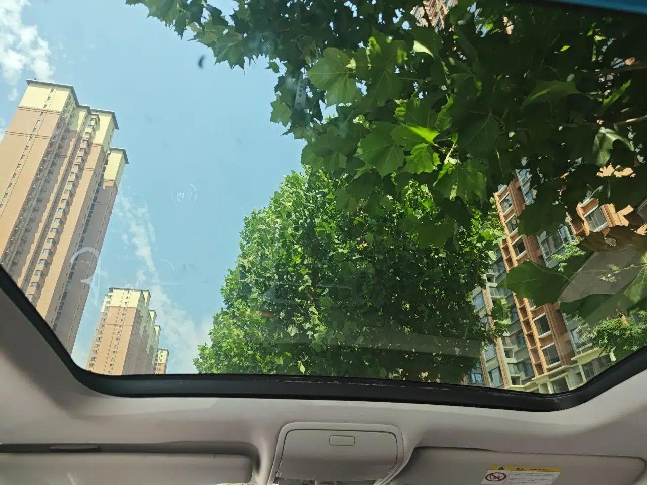 Volkswagen Tiguan 2015 1.8TSI Automatic Two-Wheel Drive Luxury Model — миниатюра 18