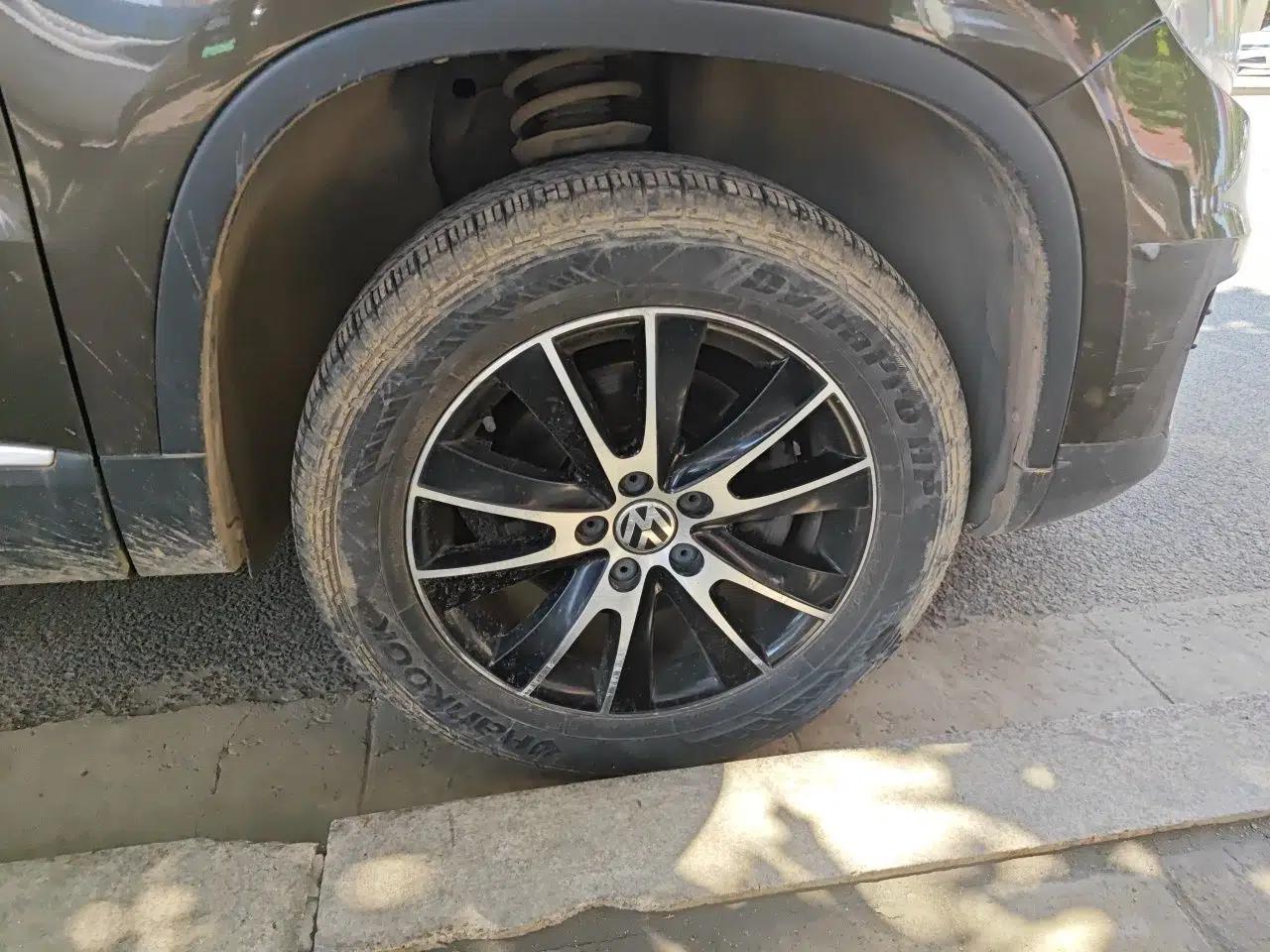 Volkswagen Tiguan 2015 1.8TSI Automatic Two-Wheel Drive Luxury Model — миниатюра 8