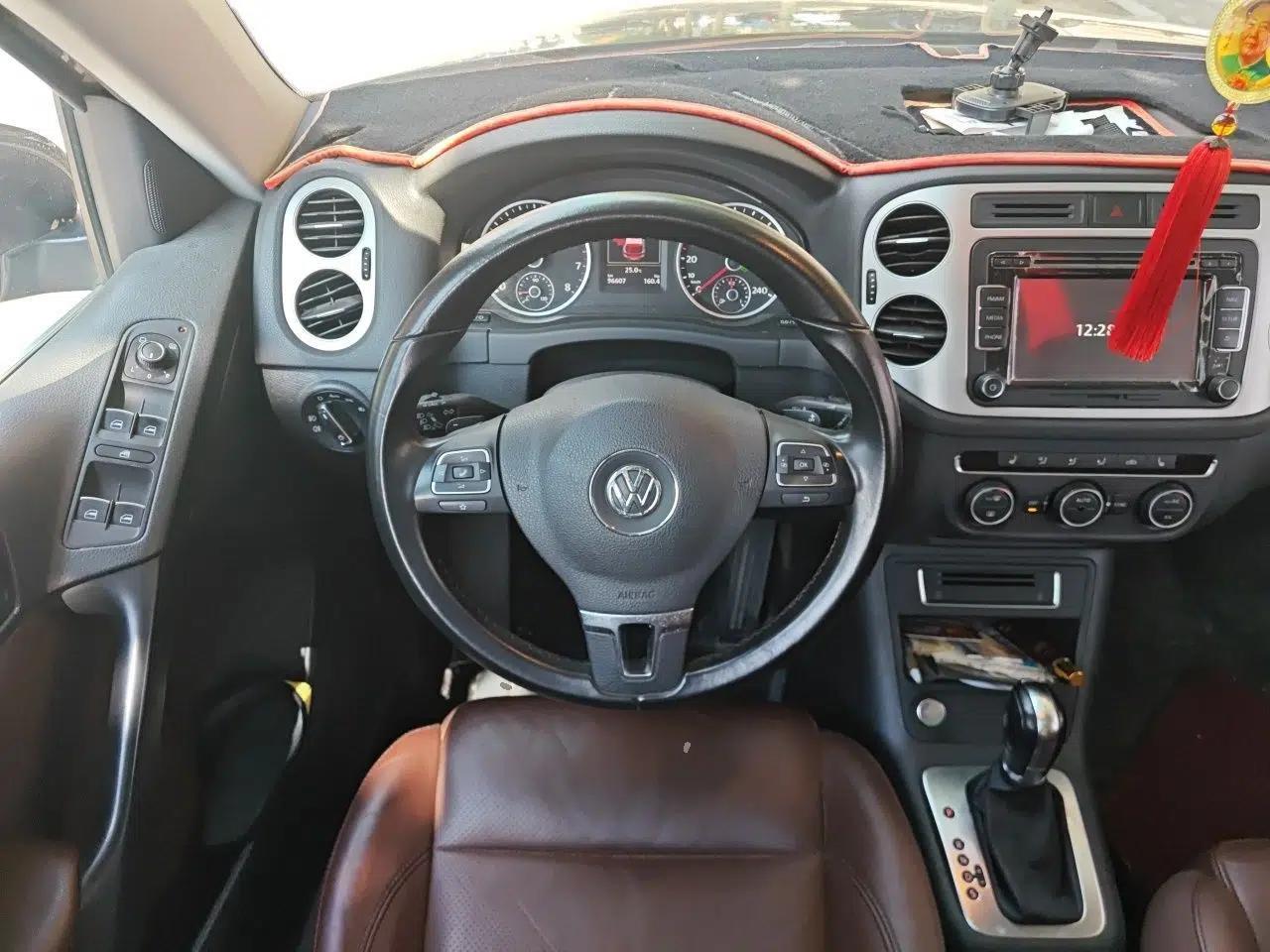 Volkswagen Tiguan 2015 1.8TSI Automatic Two-Wheel Drive Luxury Model — миниатюра 10