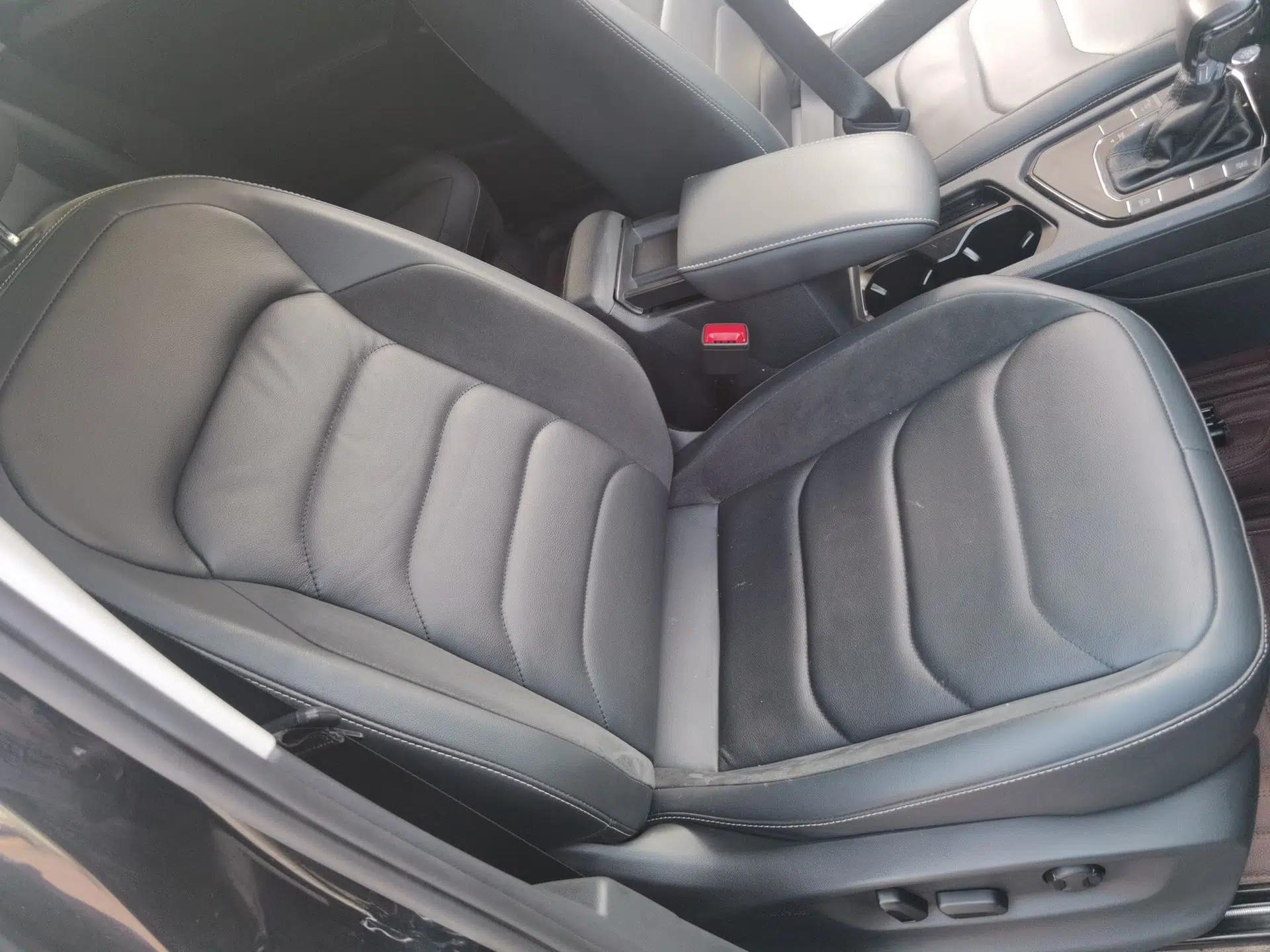 Volkswagen Tiguan L 2018 330TSI Automatic Two-Wheel Drive Luxury Edition — миниатюра 15