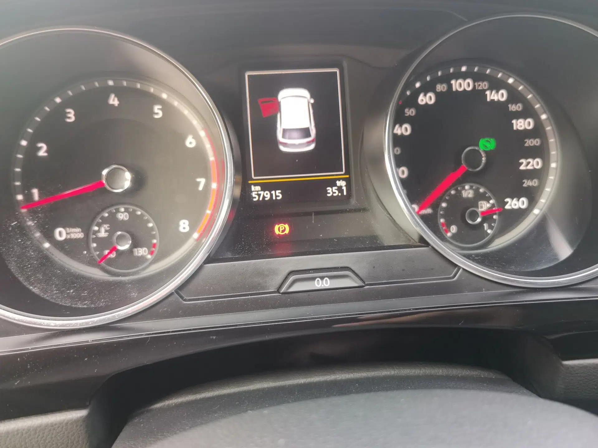 Volkswagen Tiguan L 2018 330TSI Automatic Two-Wheel Drive Luxury Edition — миниатюра 9