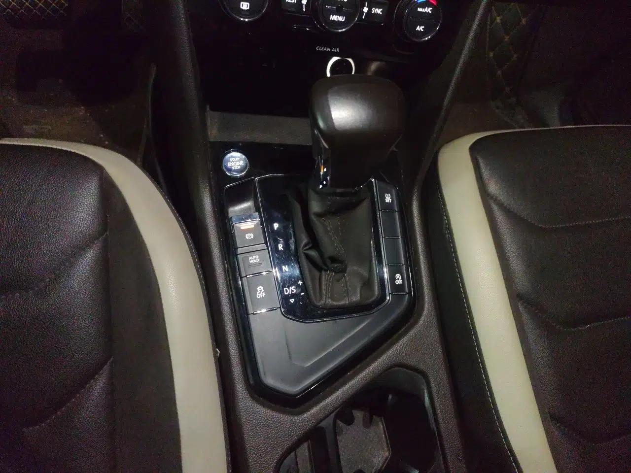 Volkswagen Tiguan L 2017 380TSI Automatic All-Wheel-Drive Luxury Edition — миниатюра 14