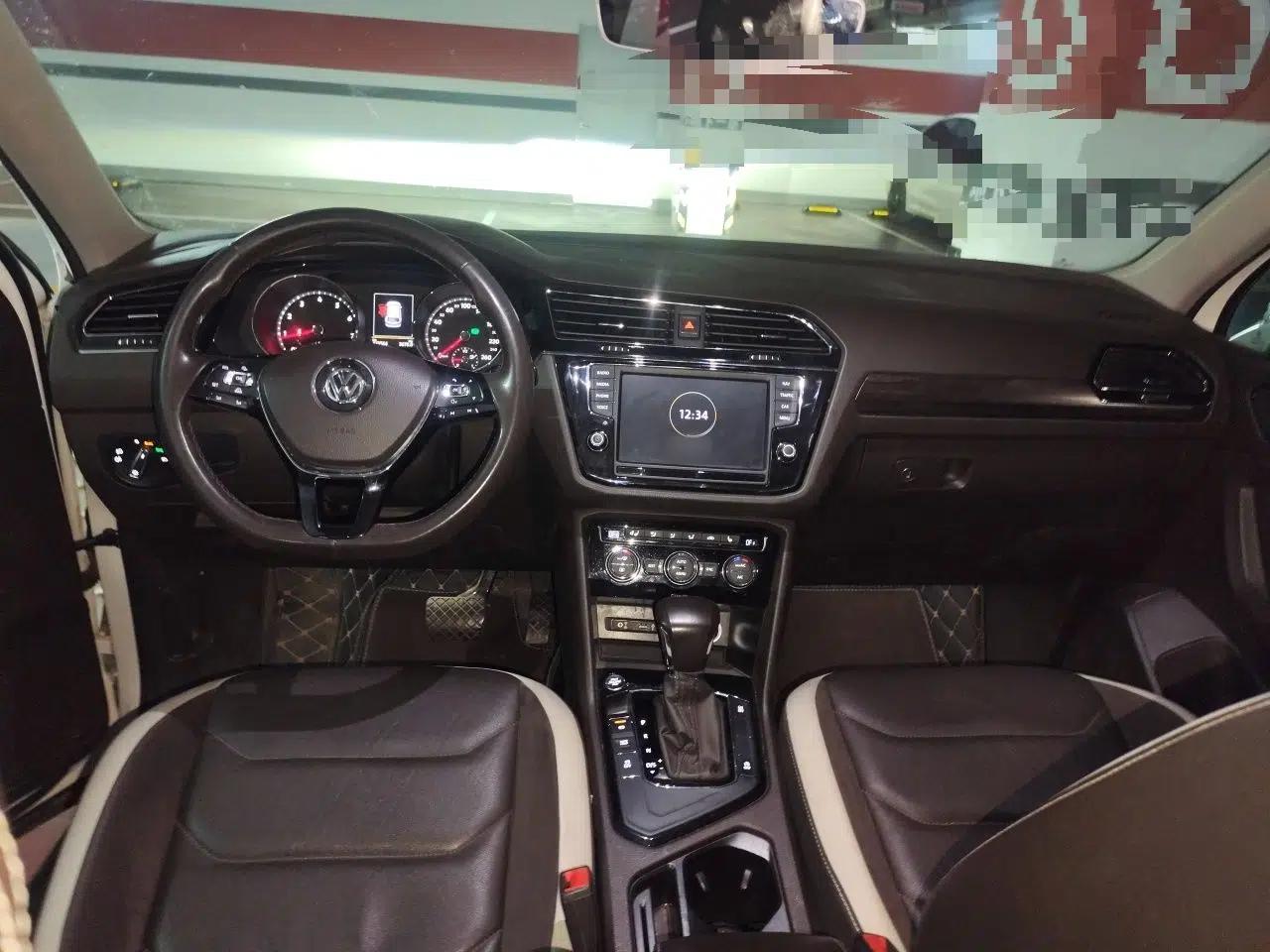 Volkswagen Tiguan L 2017 380TSI Automatic All-Wheel-Drive Luxury Edition — миниатюра 9