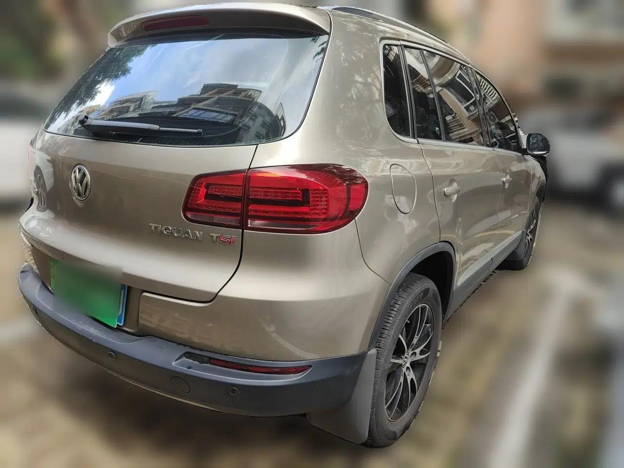 Volkswagen Tiguan 2015 1.8TSI Automatic Two-Wheel Drive Luxury Model — миниатюра 6