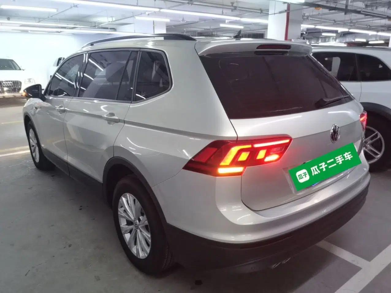 Volkswagen Tiguan L 2018 330TSI Automatic Two-Wheel Drive Luxury Edition — миниатюра 4