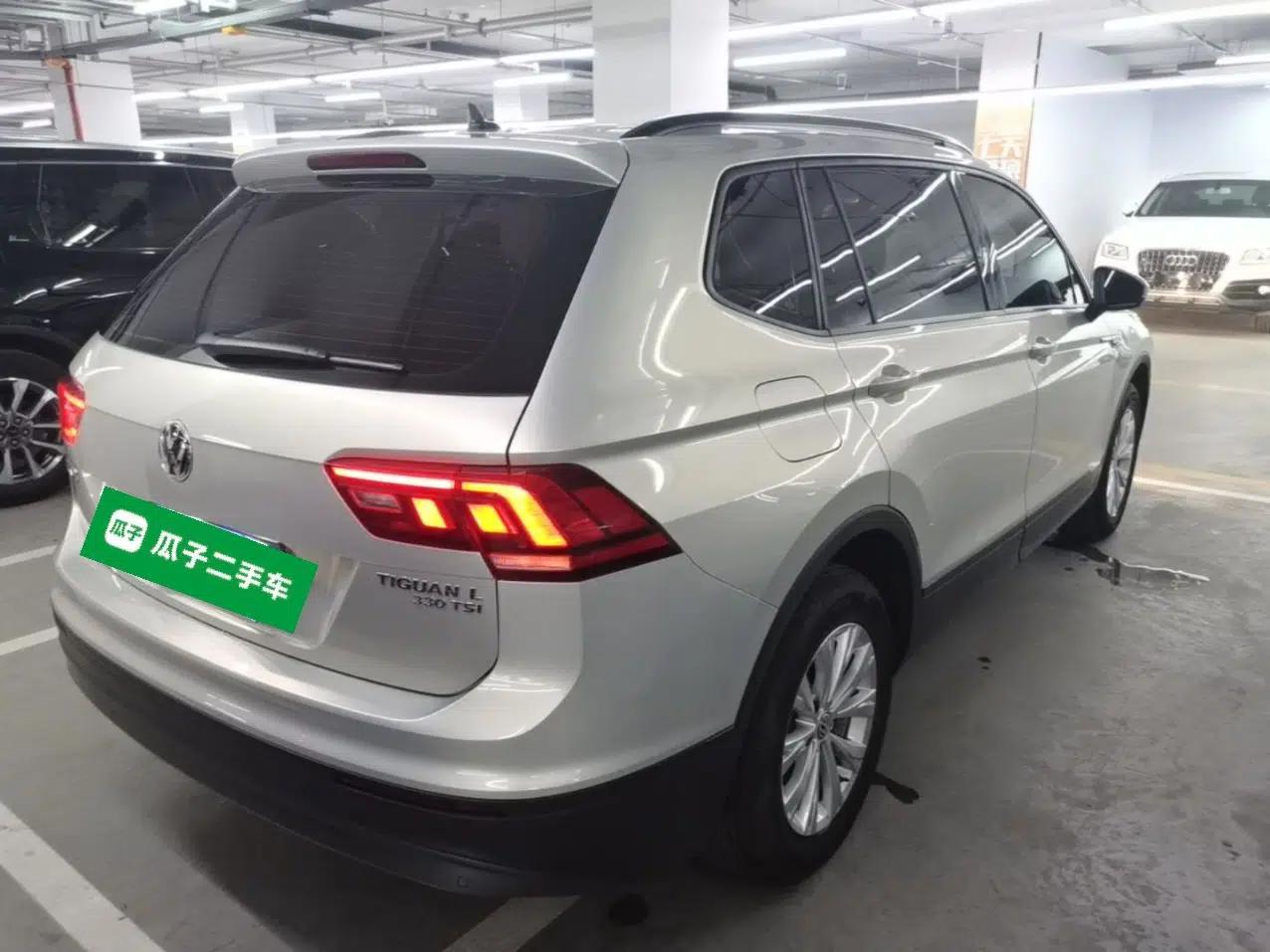 Volkswagen Tiguan L 2018 330TSI Automatic Two-Wheel Drive Luxury Edition — миниатюра 6