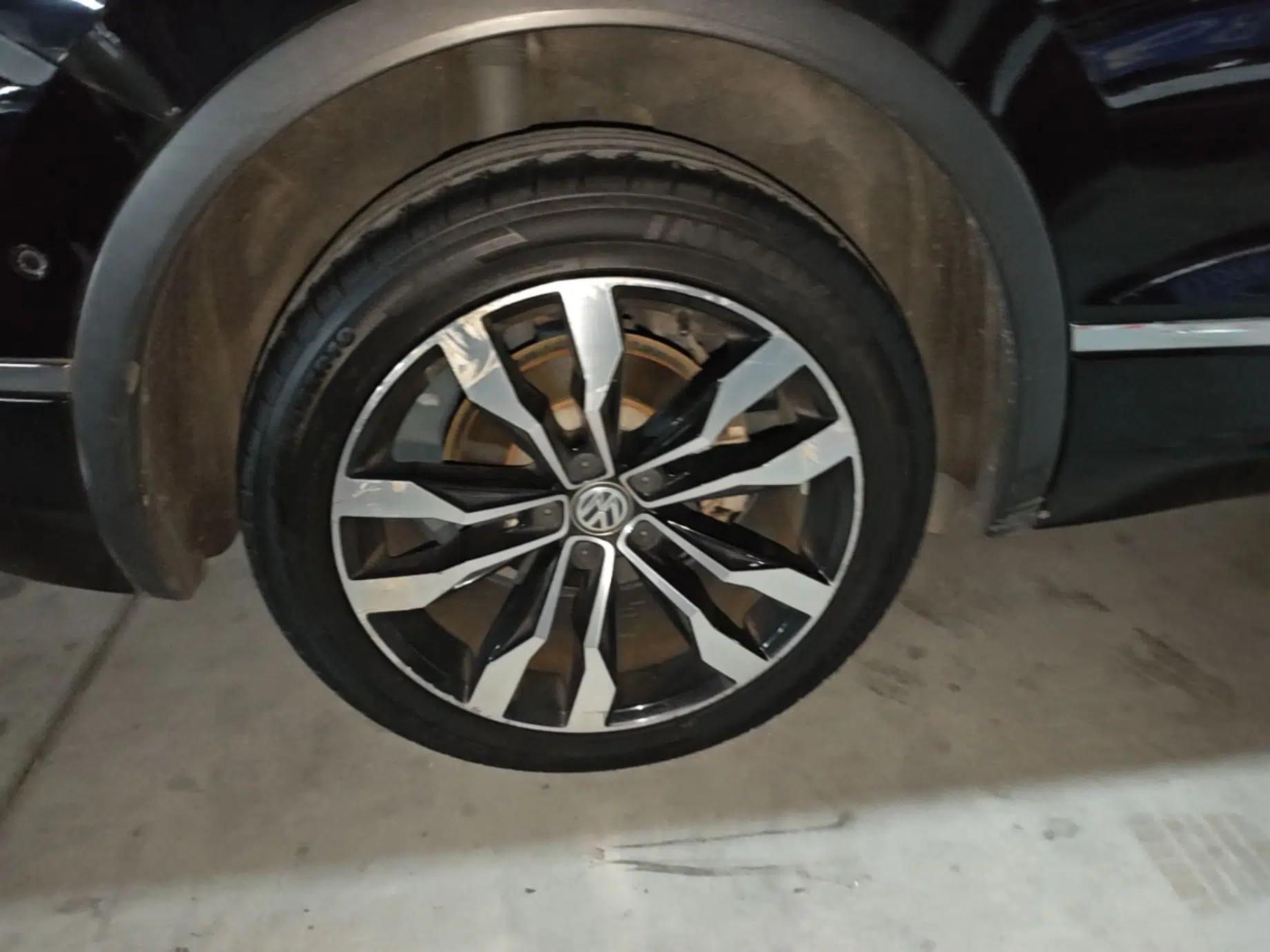 Volkswagen Tiguan L 2020 330TSI Automatic Two-Wheel Drive R-Line Flagship Version China VI Standard — миниатюра 11
