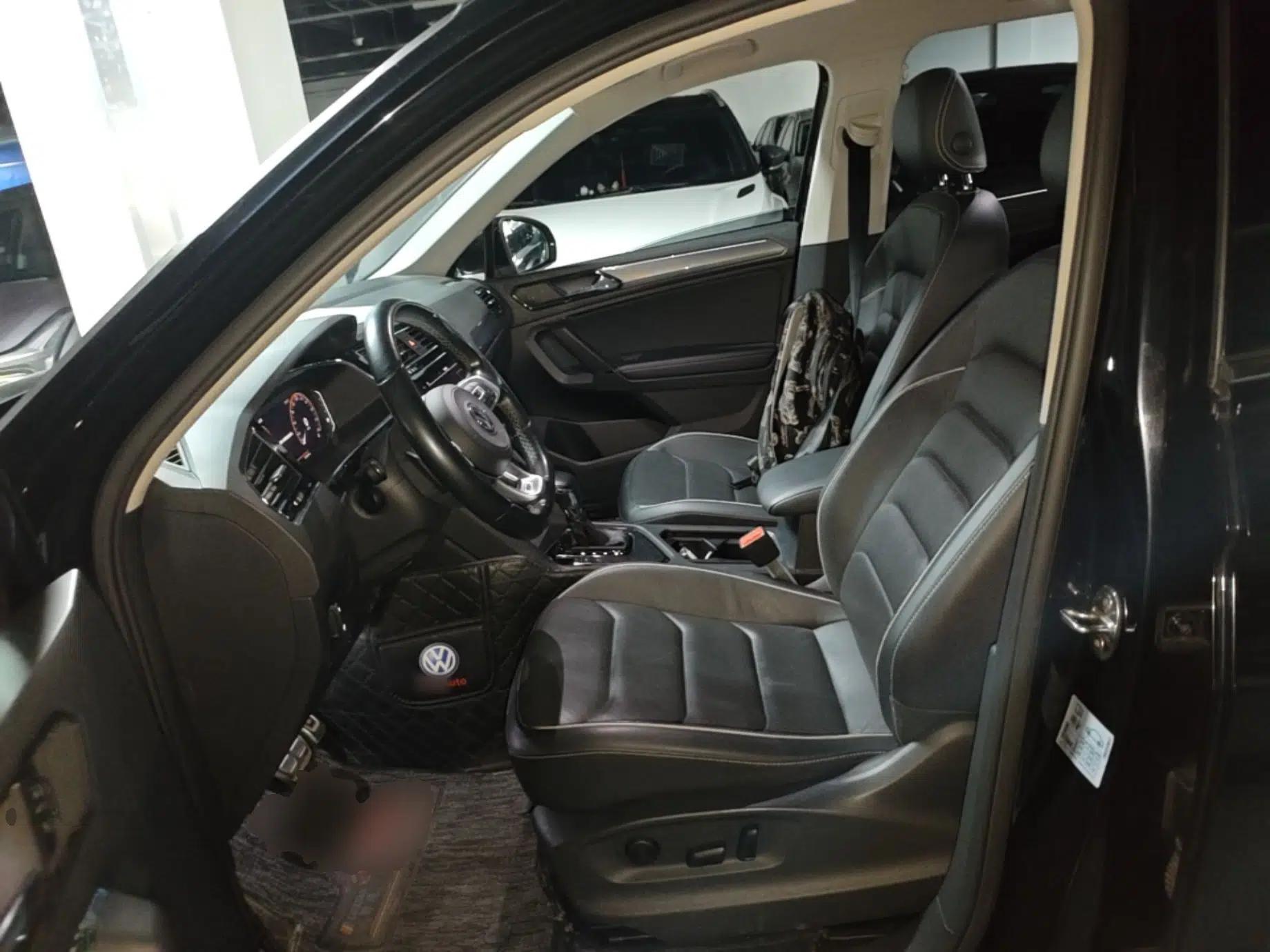 Volkswagen Tiguan L 2020 330TSI Automatic Two-Wheel Drive R-Line Flagship Version China VI Standard — миниатюра 17