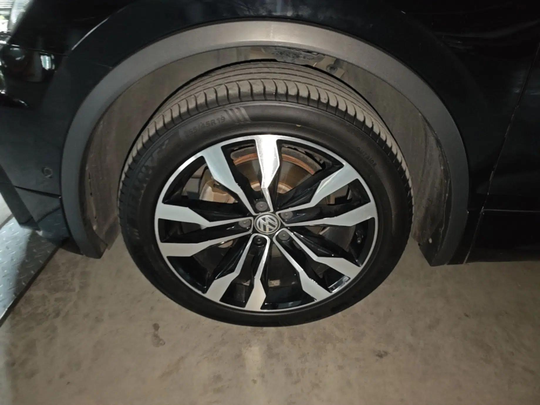 Volkswagen Tiguan L 2020 330TSI Automatic Two-Wheel Drive R-Line Flagship Version China VI Standard — миниатюра 10