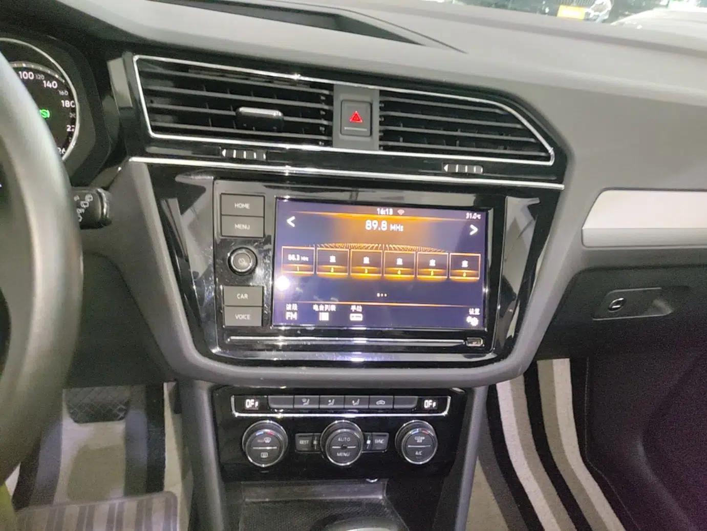 Volkswagen Tiguan L 2019 330TSI Automatic Two-Wheel Drive Panoramic Comfort Edition China V Standard — миниатюра 15