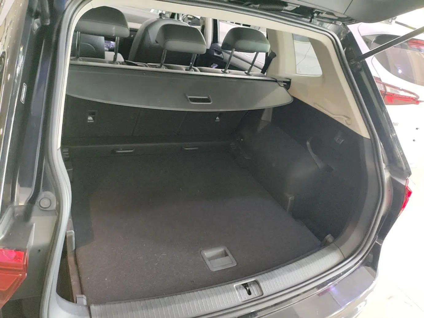 Volkswagen Tiguan L 2019 330TSI Automatic Two-Wheel Drive Panoramic Comfort Edition China V Standard — миниатюра 22