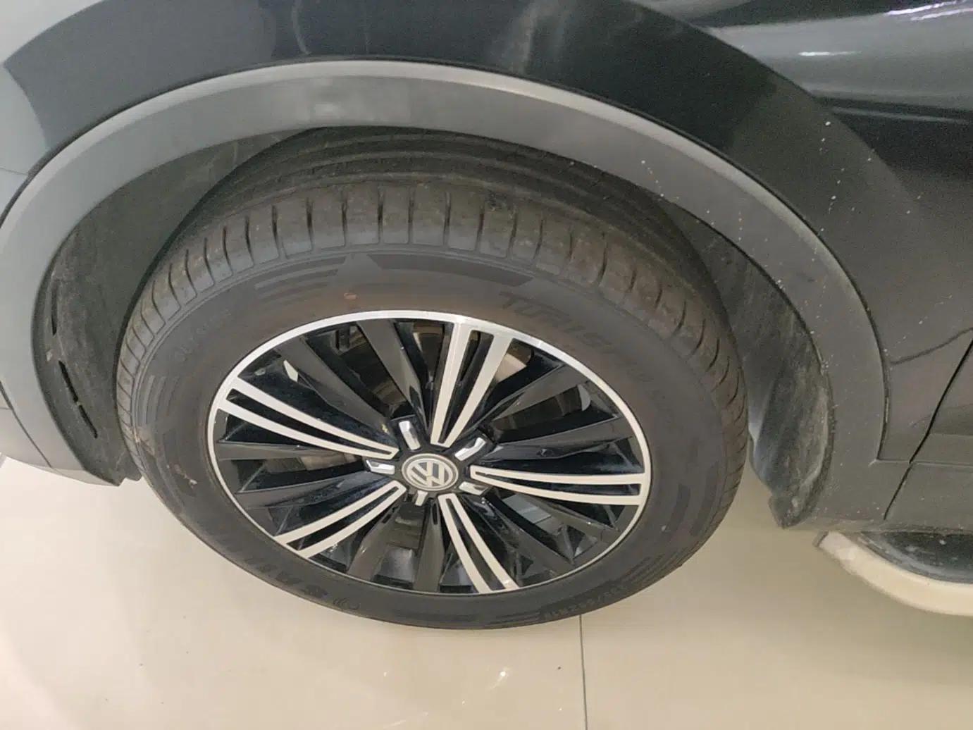 Volkswagen Tiguan L 2019 330TSI Automatic Two-Wheel Drive Panoramic Comfort Edition China V Standard — миниатюра 10