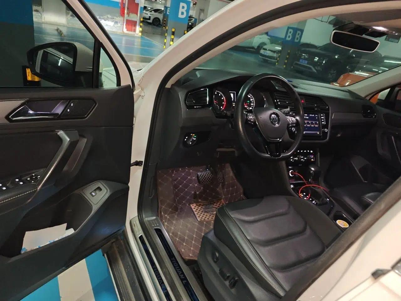 Volkswagen Tiguan L 2018 380TSI Automatic All-Wheel Drive Luxury Edition — миниатюра 16