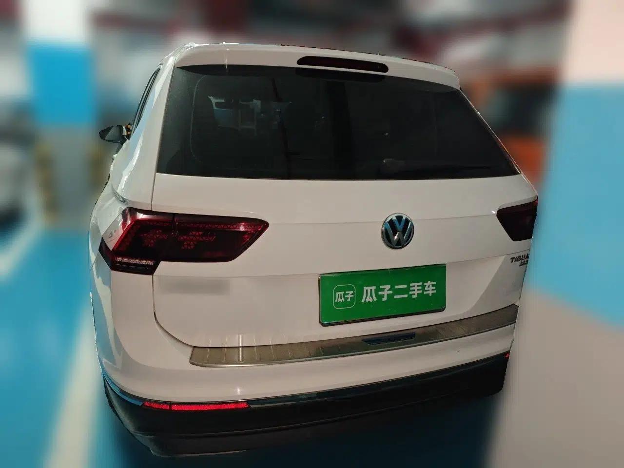Volkswagen Tiguan L 2018 380TSI Automatic All-Wheel Drive Luxury Edition — миниатюра 5