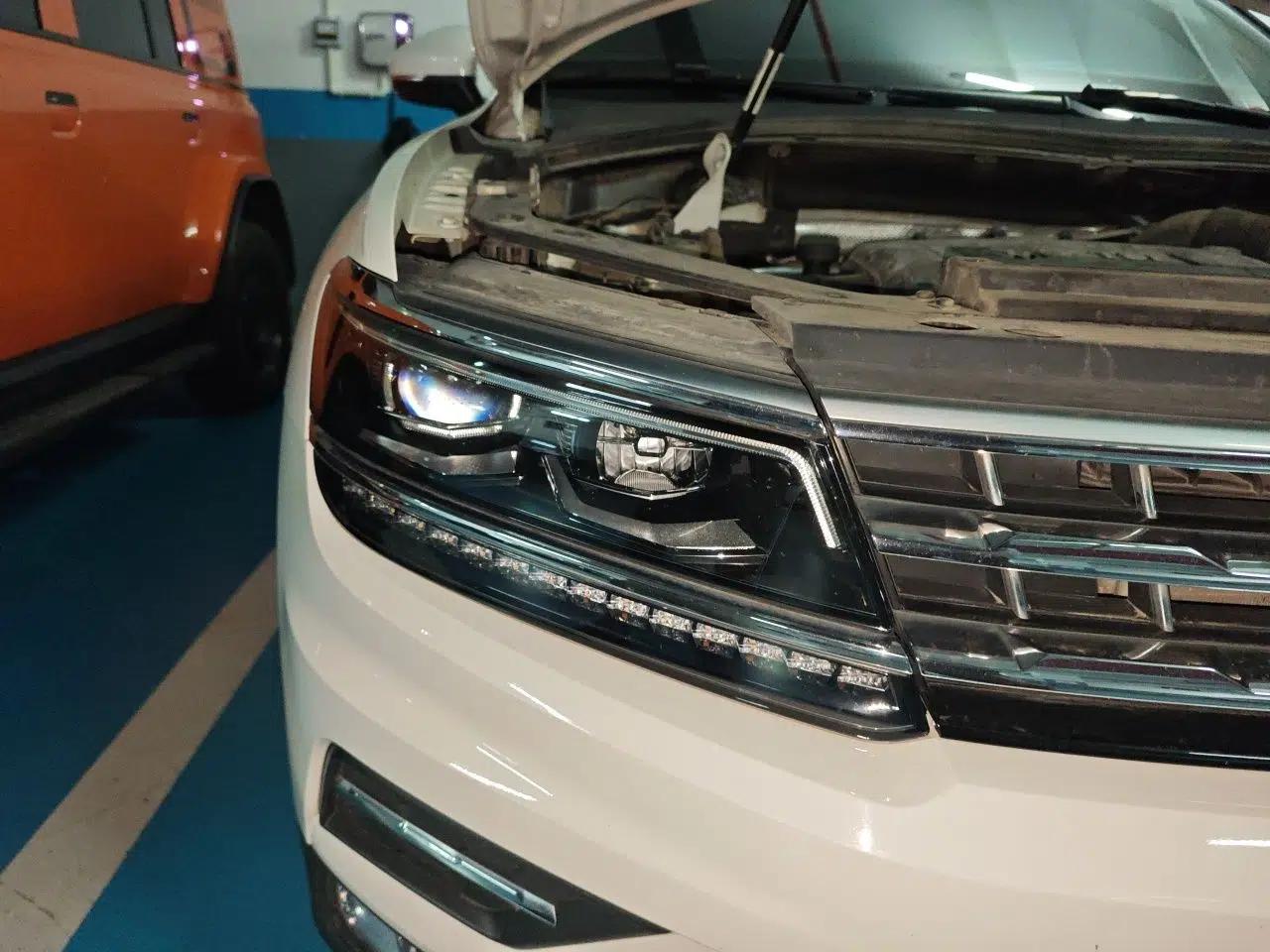 Volkswagen Tiguan L 2018 380TSI Automatic All-Wheel Drive Luxury Edition — миниатюра 7