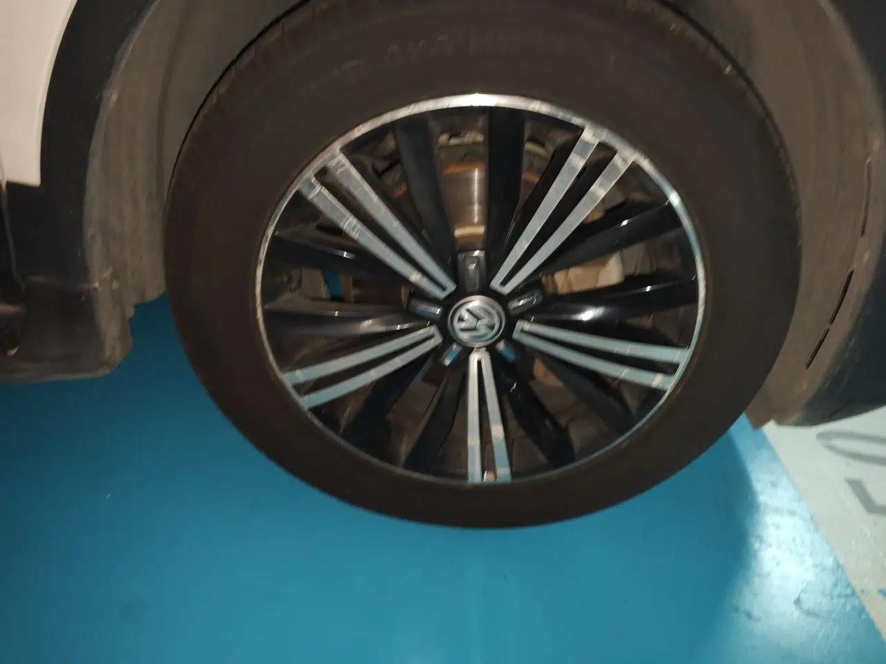 Volkswagen Tiguan L 2018 380TSI Automatic All-Wheel Drive Luxury Edition — миниатюра 8