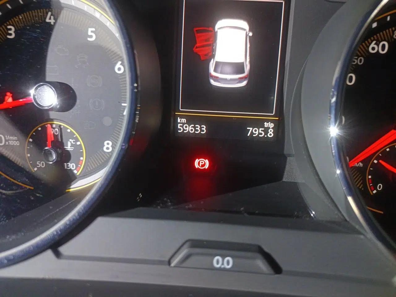 Volkswagen Tiguan L 2021 330TSI Automatic Two-Wheel Drive Smart Edition — миниатюра 12