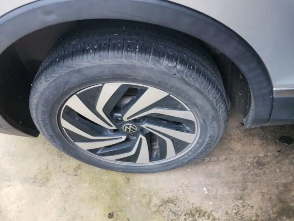Volkswagen Tiguan L 2022 330TSI Automatic Two-Wheel Drive Smart Edition — миниатюра 11