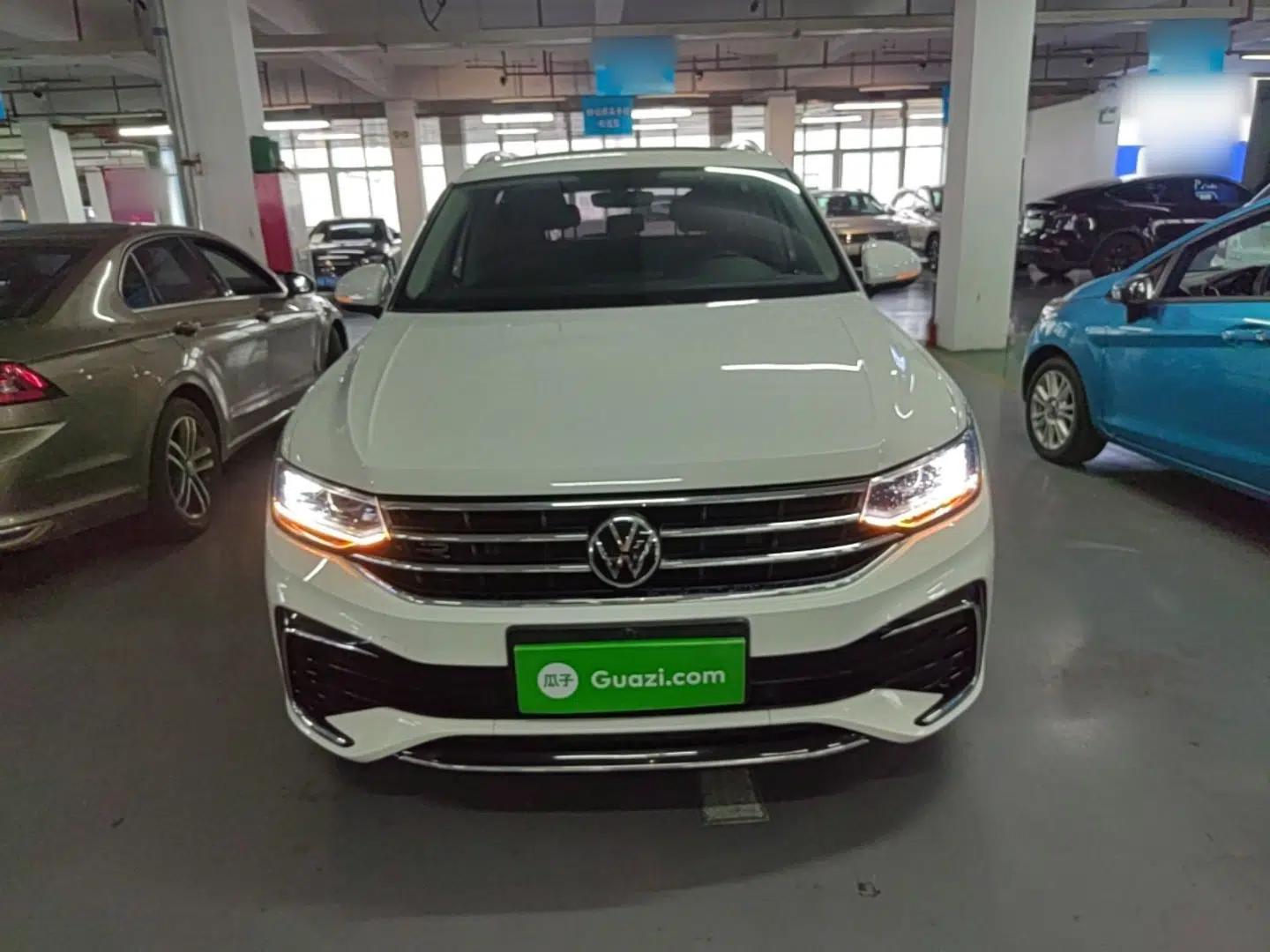 Volkswagen Tiguan L 2022 330TSI Automatic Two-Wheel Drive R-Line Enhanced Edition — миниатюра 2