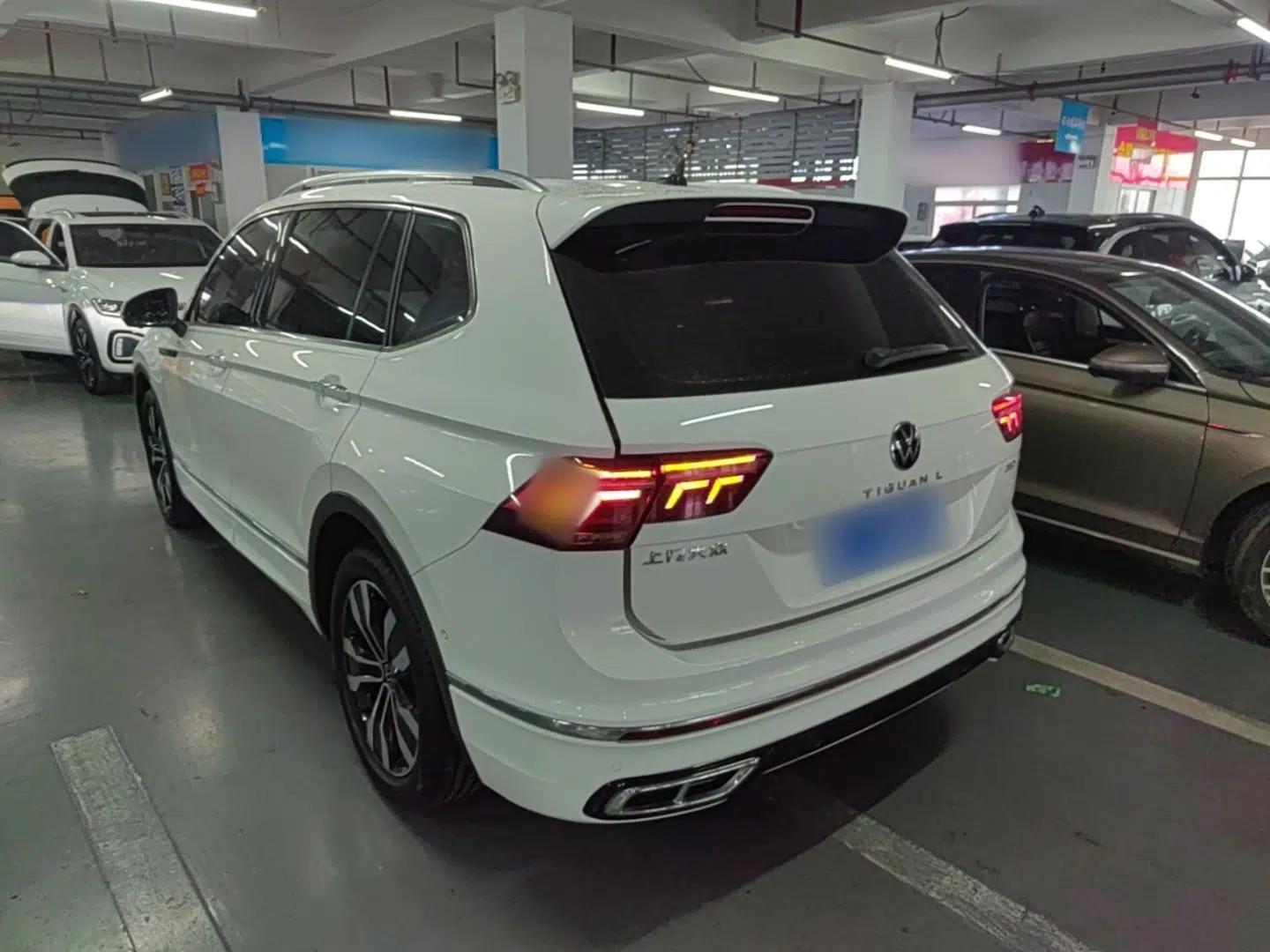 Volkswagen Tiguan L 2022 330TSI Automatic Two-Wheel Drive R-Line Enhanced Edition — миниатюра 4